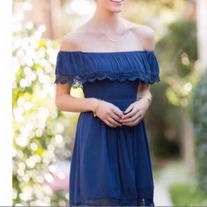 Francesca’s off the shoulder solid mason dress size XS